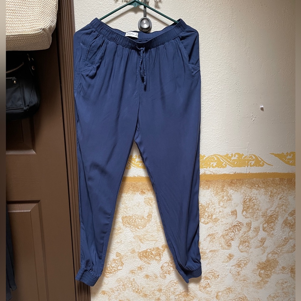 Abercrombie fitch casual joggers size Medium